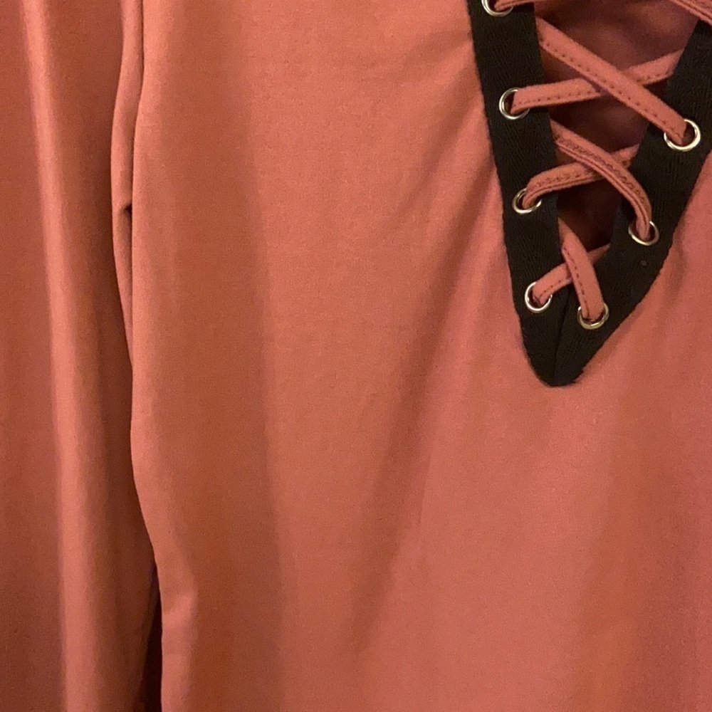 Hot Kiss Long-sleeved Stretch Top - Picture 5 of 5